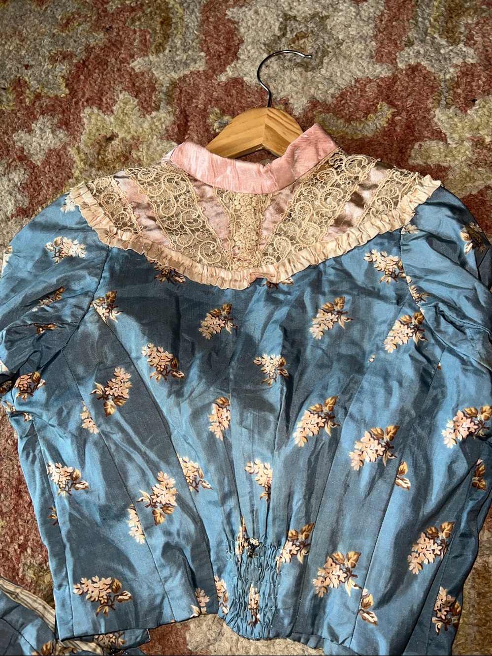 Antique 1900s Victorian Dress with bustle - Picture 7 of 14